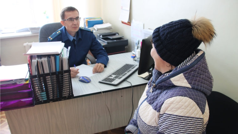 В Шумерлинском районе состоялся очередной прием граждан по соблюдения законодательства в сфере жилищно-коммунального хозяйства