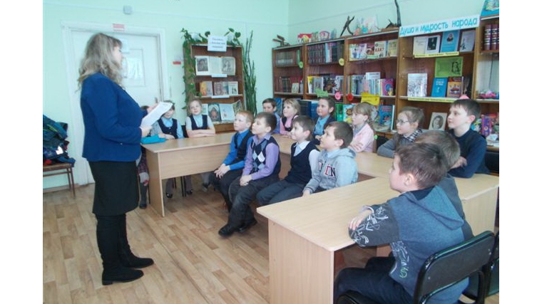 В Порецкой детской библиотеке им. Н. Мишутина с юными читателями прошла игра-викторина о правах ребенка «Мой вопрос - вам ответ»
