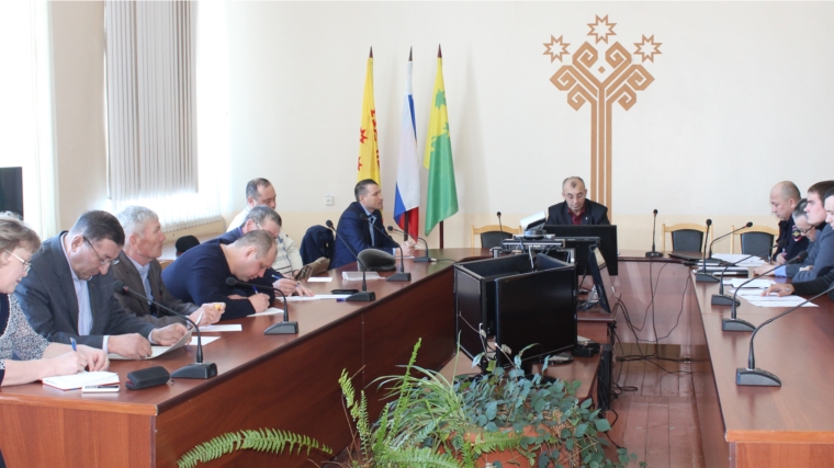 Заседание районной комиссии по обеспечению безопасности дорожного движения Шемуршинского района