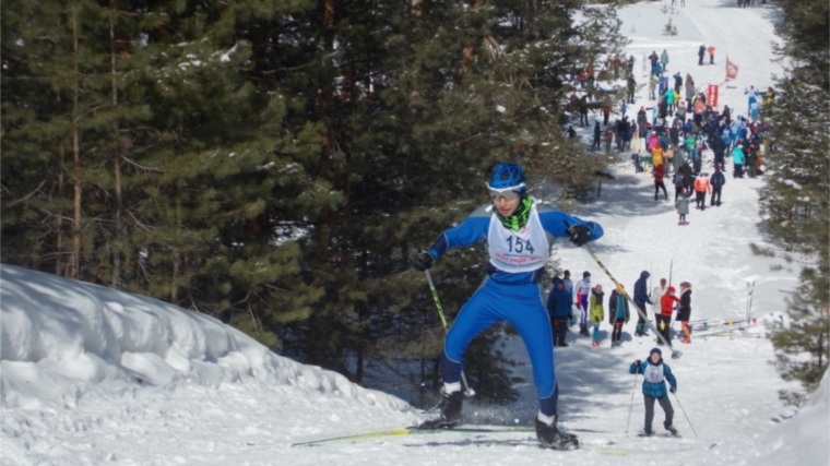 «Олимпийская снежинка» собрала на лыжных трассах Заволжья более 200 юных лыжников