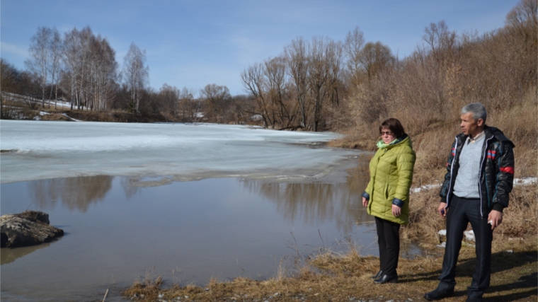 Глава администрации Алатырского района Нина Шпилевая ознакомилась с паводковой ситуацией на водных объектах муниципалитета