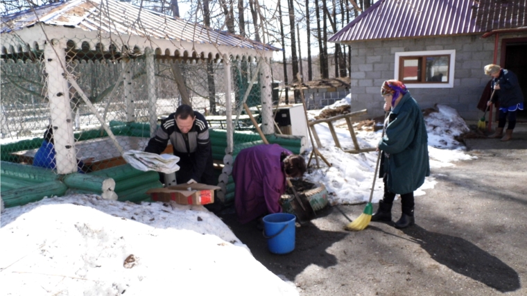 В стационарном отделении в д. Курмыши БУ «Центр социального обслуживания населения Чебоксарского района» дан страт субботникам