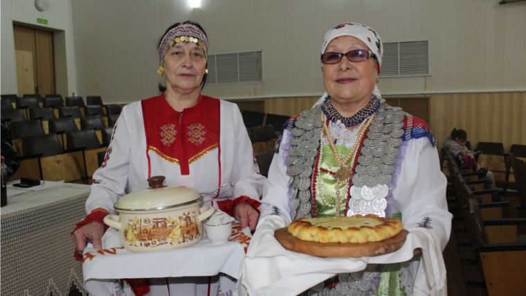 В Ходарском сельском доме культуры прошел конкурс «Чăваш хĕрарăмĕ» («Чувашская женщина»)