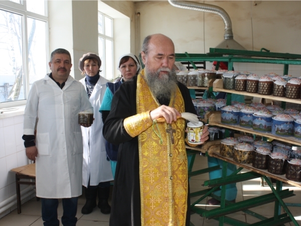 Аслă мăнкун куличне пĕçерсе хатĕрлеме тытăннă