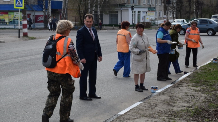 В преддверии Дня Победы глава администрации города Шумерля проинспектировал территорию на предмет благоустройства