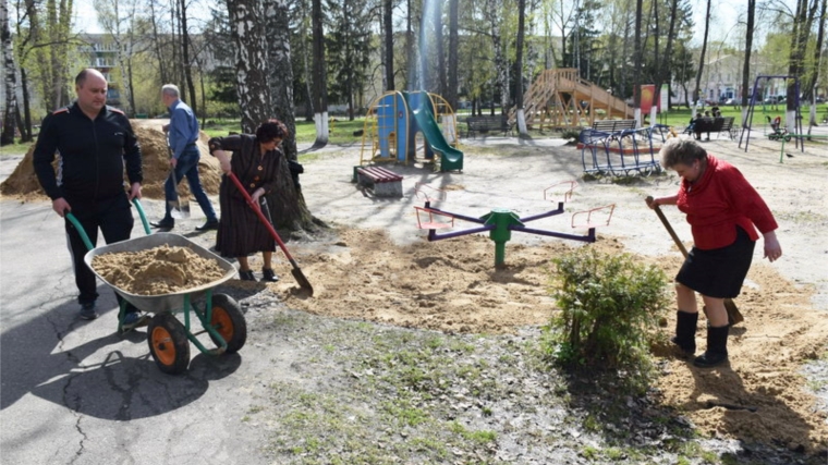 Депутаты городского Собрания внесли свой вклад в благоустройство Шумерли