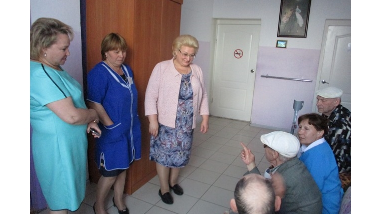 Рабочий визит Уполномоченного по правам человека в Чувашской Республике в стационарное отделение Шумерлинского КЦСОН