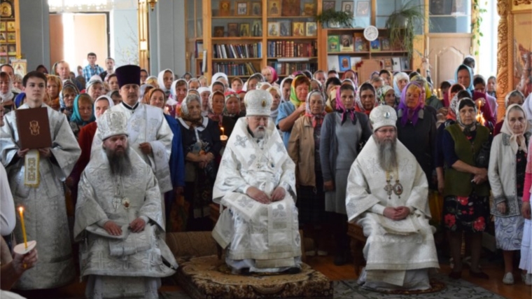 Божественная Литургия в праздник Вознесения Господня в храме иконы Божией Матери &quot;Всех скорбящих Радость&quot; города Канаш