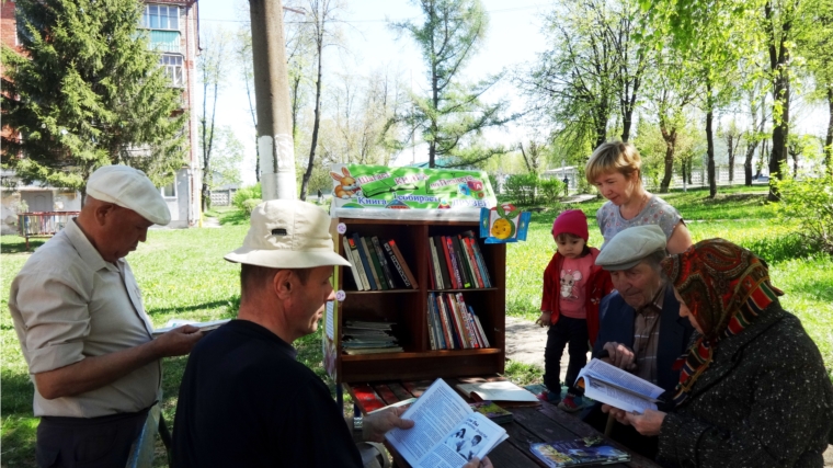 В Чебоксарах открылась площадка для чтения под открытым небом