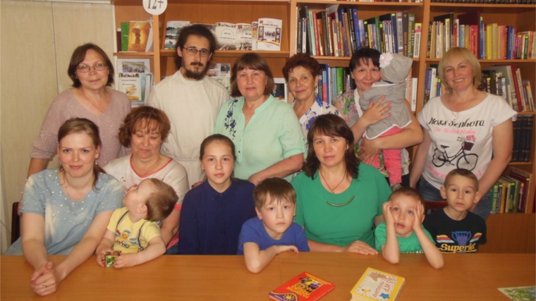 В рамках Международного дня семьи в библиотеках города Шумерля впервые прошла тематическая неделя «Счастье быть вместе»