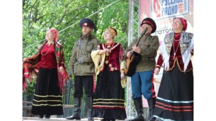 Ансамбль «Вольница» ДК «Салют» принял участие в праздновании Дня пограничника