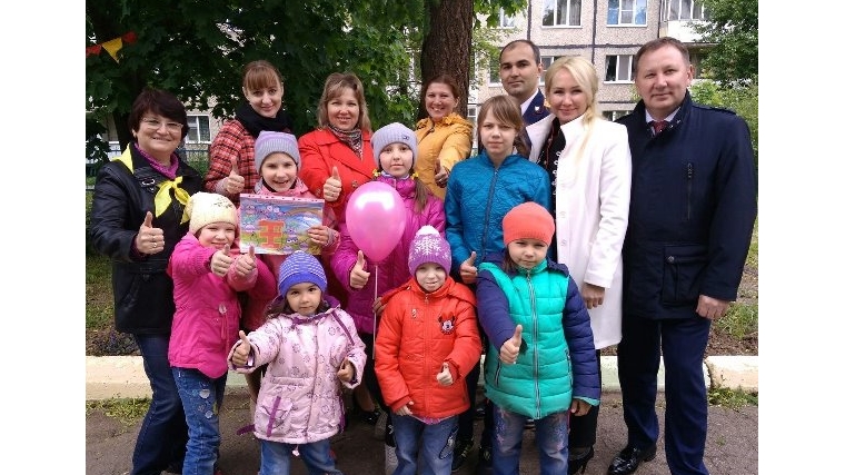 В День защиты детей воспитанники БУ «Социально-реабилитационный центр для несовершеннолетних г. Чебоксары» получили подарки