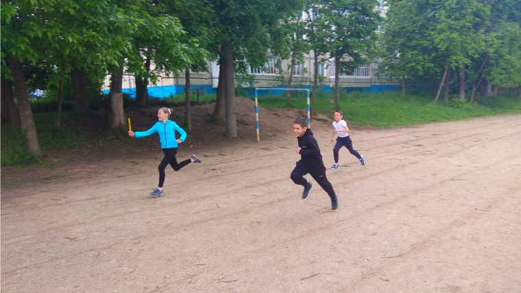 Активный летний отдых: в Ленинском районе состоялось открытие спартакиады среди команд пришкольных лагерей
