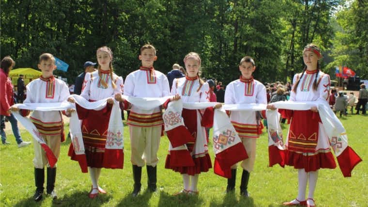 В Ядринском районе дан старт районному празднику песни, труда и спорта «Акатуй»