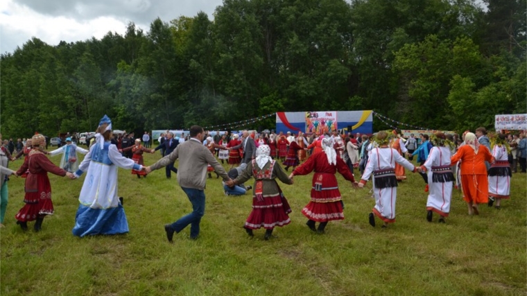 Алатырский район отметил 59-й районный праздник песни, труда и спорта «Акатуй-2018»