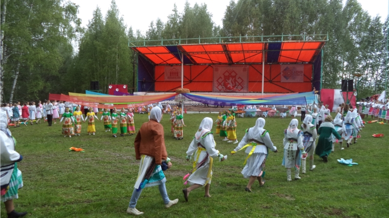 Делегация Ядринского района приняла участие на межрегиональном фестивале «Пеледыш айо» в Горномарийском районе