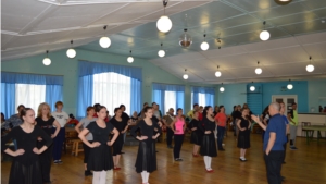 В рамках IV Всероссийской научно-практической конференции «Этническая культура в современном мире» состоялся мастер-класс по народным танцам «Разнообразие композиций в народно-сценическом танце»