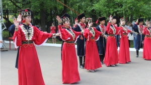Концерты творческих коллективов фестиваля «Родники России» прошли на городских площадках