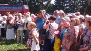 Туристы с теплохода «Василий Чапаев» вновь на ядринской земле