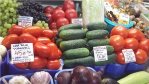 Специалисты Минэкономразвития Чувашии провели мониторинг цен на овощи в «ТК «Центральный»