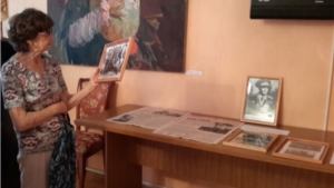 Выставка, посвященная 55-летию полета в космос Андрияна Николаева, привлекает посетителей
