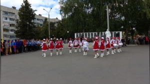 В городе Шумерля прошёл II-й Республиканский фестиваль-конкурс дефиле военно-патриотических клубов, отрядов барабанщиков и барабанщиц, плац-концертов «Парад маршевых ансамблей-2017»