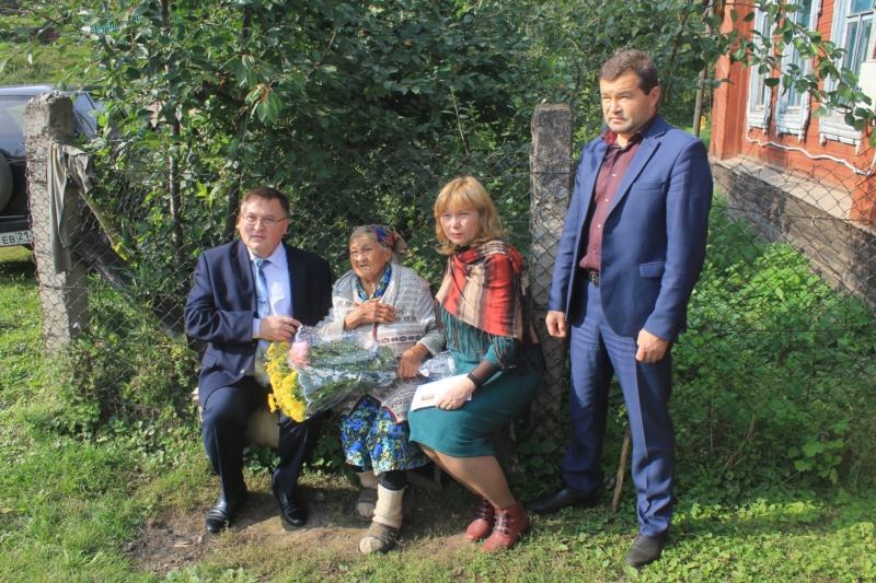 Свой 90-летний юбилей отметила жительница Козловского района Мария Матвеева