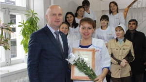 Глава муниципалитета Андрей Софронов поздравил коллектив Ядринского спиртового завода с юбилеем района