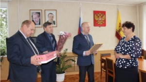 Главного специалиста-эксперта отдела сельского хозяйства Веру Павлову поблагодарили за труд