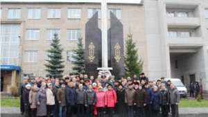 В г.Новочебоксарске состоялось открытие памятника сотрудникам, погибшим при выполнении служебных обязанностей