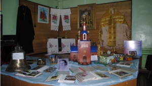 Выставка сувениров и поделок к 90-летию Яльчикского района