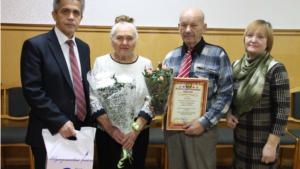 Супруги Каюковых Григорий Николаевич и Лидия Макаровна 55 лет идут по дороге жизни в любви и согласии