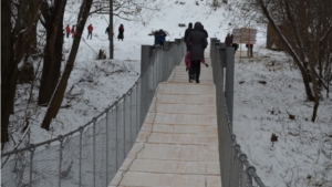 В Мариинско-Посадском районе состоялось торжественное открытие висячего моста и купели
