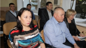 Сегодня в актовом зале Ядринской районной администрации состоялось очередное совещание глав городского и сельских поселений