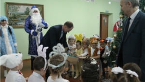 Новогоднее представление в детском саду "Родничок"