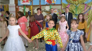 Лучшие учащиеся школ Порецкого района приняли участие в новогодней елке главы администрации
