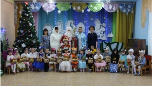 Новогодний бал-маскарад в детском саду "Ромашка"