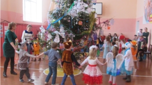 "Новогодняя елка" в Большебуяновской школе