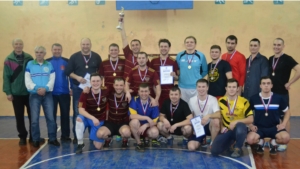 Декаду спорта и здоровья открыл турнир по мини-футболу