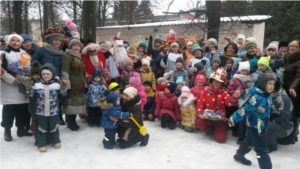 В рамках Зимнего фестиваля городской среды «Выходи гулять!» ТОСы Новочебоксарска приняли активное участие в дворовых праздниках