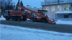 Город Чебоксары отражает атаки снежного циклона