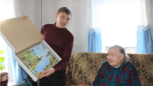 Ядринский район: труженица тыла, ветеран труда из д. Никитино Галина Ивановна Артемьева отмечает 90-летний юбилей