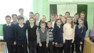 Межпоселенческая библиотека с учащимися вспомнили о Сталинградской битве