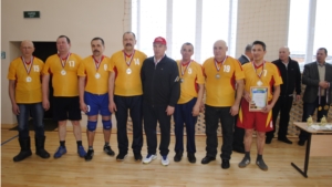 На турнире по волейболу в селе Старое Ахпердино Батыревского районаа