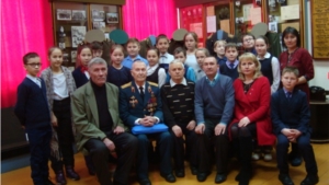 Встреча местных краеведов с учащимися  5  класса Урмарской школы