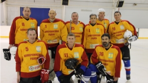 Состоялся хоккейный турнир между командами «Кристалл» п. Вурнары и «Торханы» Шумерлинского района