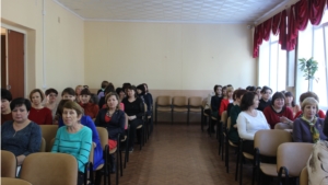 Сегодня в актовом зале Ядринской районной администрации мужчины поздравили милых дам с наступающим праздником