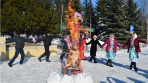 Праздничные гуляния в честь проводов зимы в п. Вурнары