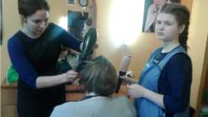 Юные парикмахеры проверили свои знания и навыки на практике