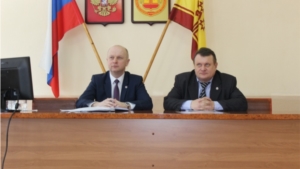 Под руководством главы муниципалитета Андрея Софронова в зале заседания Ядринской районной администрации состоялась районная противопаводковая комиссия